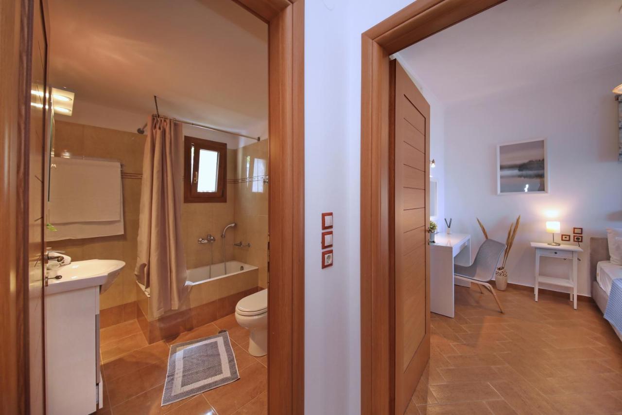 Villa Margini, Aegean Views , Pool Villa, Skopelos エクステリア 写真