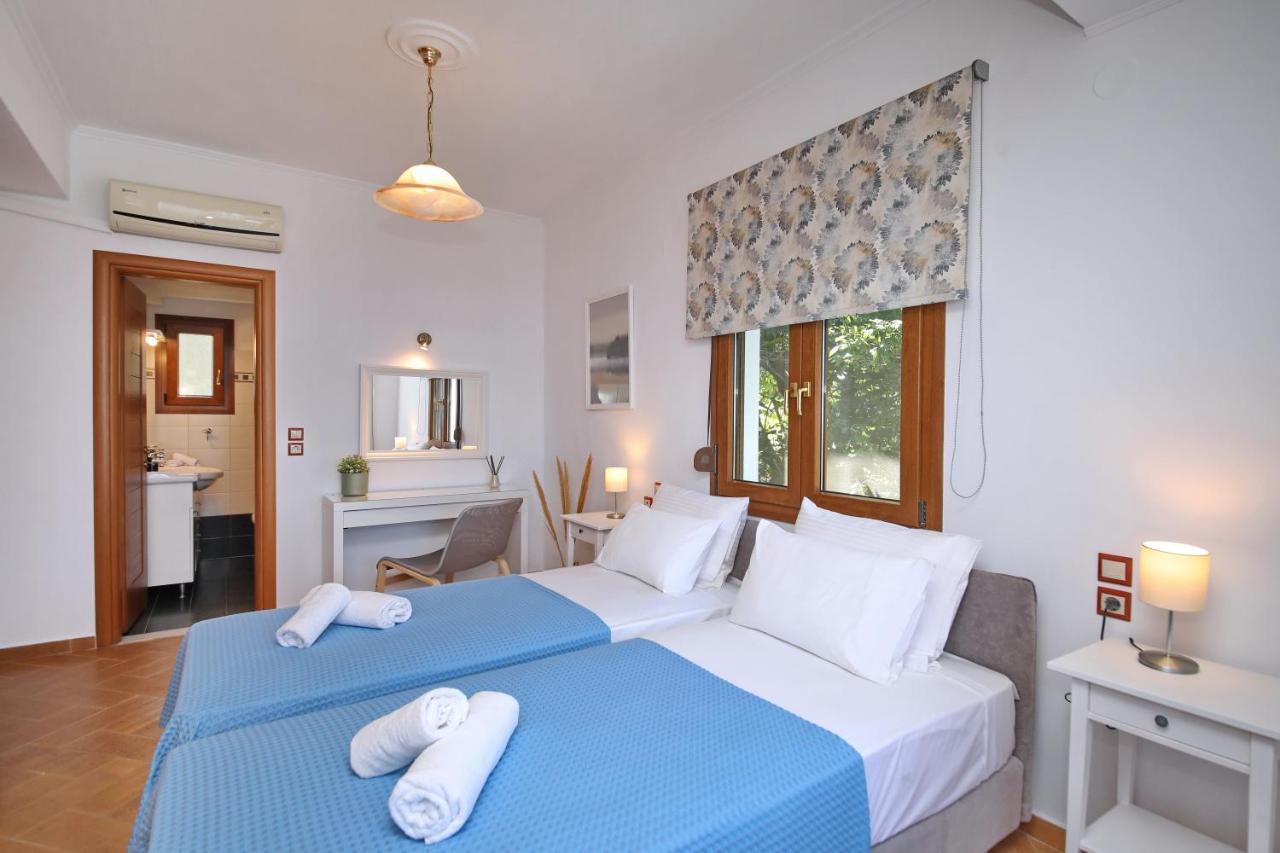 Villa Margini, Aegean Views , Pool Villa, Skopelos エクステリア 写真