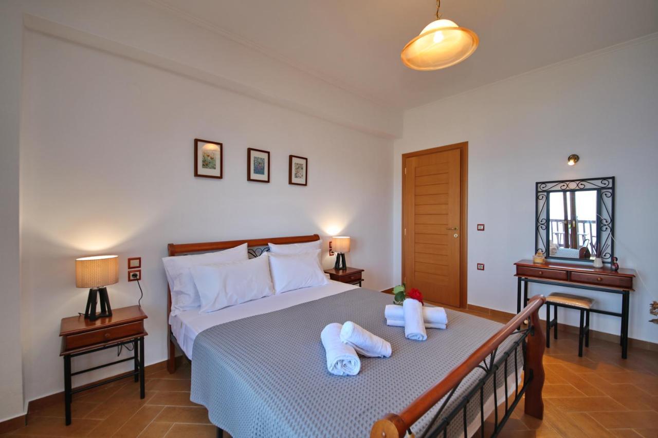 Villa Margini, Aegean Views , Pool Villa, Skopelos エクステリア 写真