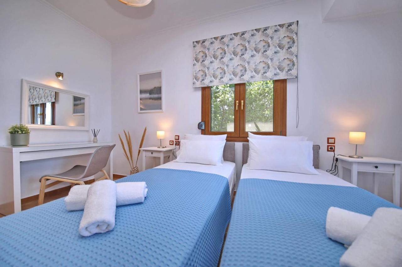 Villa Margini, Aegean Views , Pool Villa, Skopelos エクステリア 写真