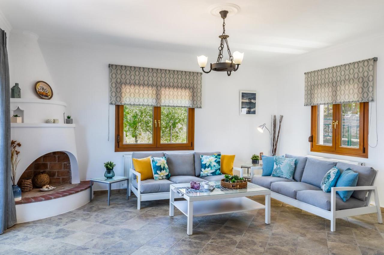 Villa Margini, Aegean Views , Pool Villa, Skopelos エクステリア 写真